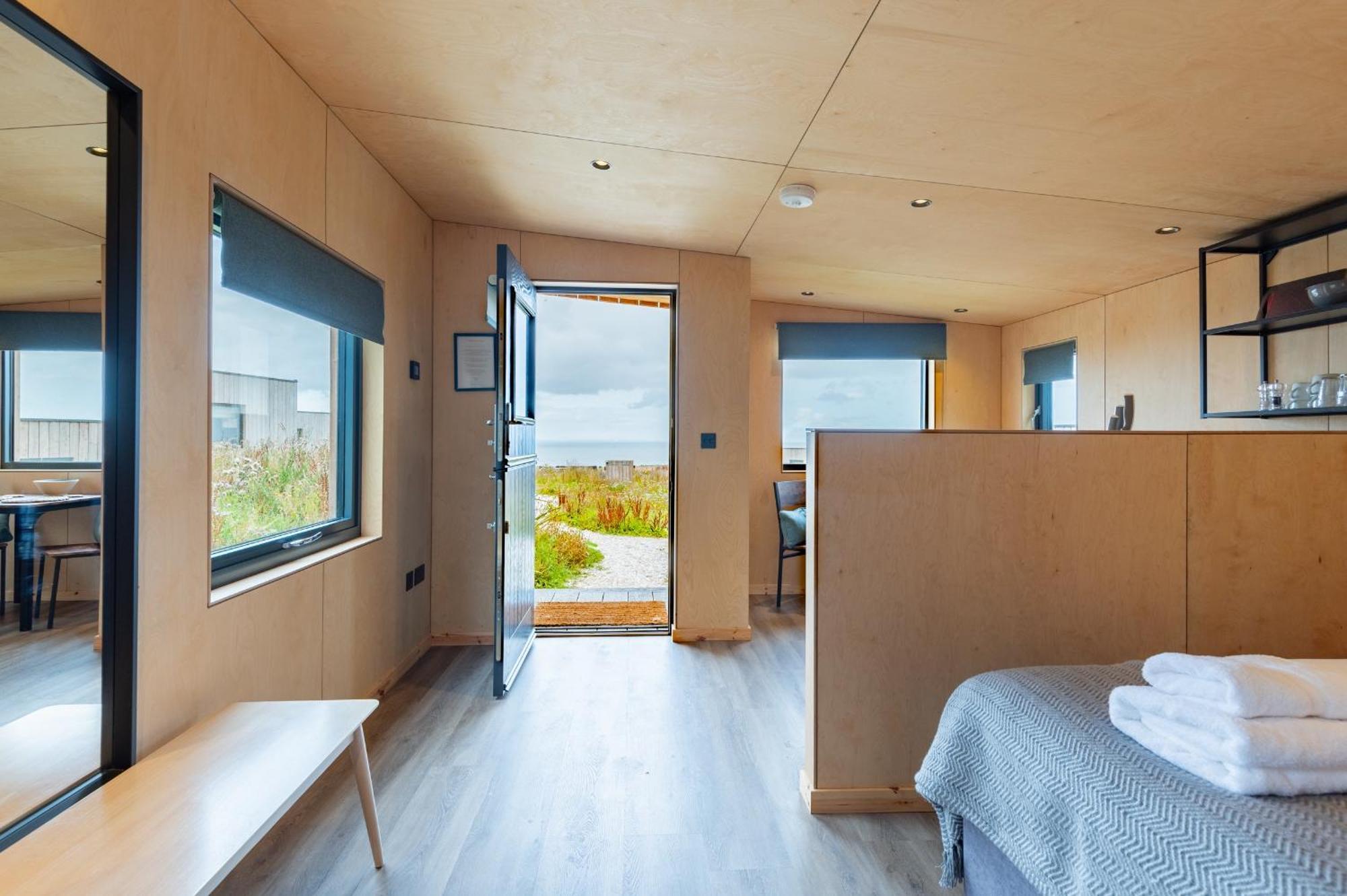 Rustic Cabins, Sea Views From Rewilded Farm With Highland Cows 圣安德鲁斯 外观 照片